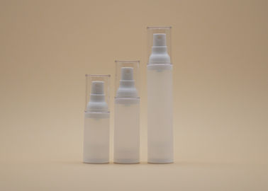 Funcionamiento fácil helado del establo del repuesto de las botellas de la bomba blanca cosmética privada de aire delgada del espray