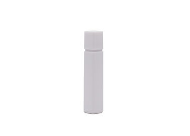 El espray de perfume de cristal recargable plástico blanco cuadrado embotella el empaquetado del cuidado de piel