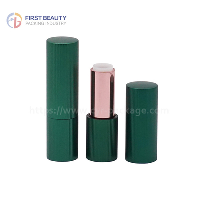 Tipo de imán tubo de lápiz labial vacío de aluminio verde mate 3.8g