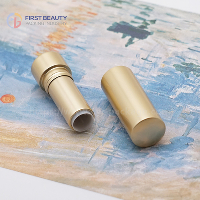 3.8g tubo redondo de lápiz labial magnético con tapa para maquetación cosmética